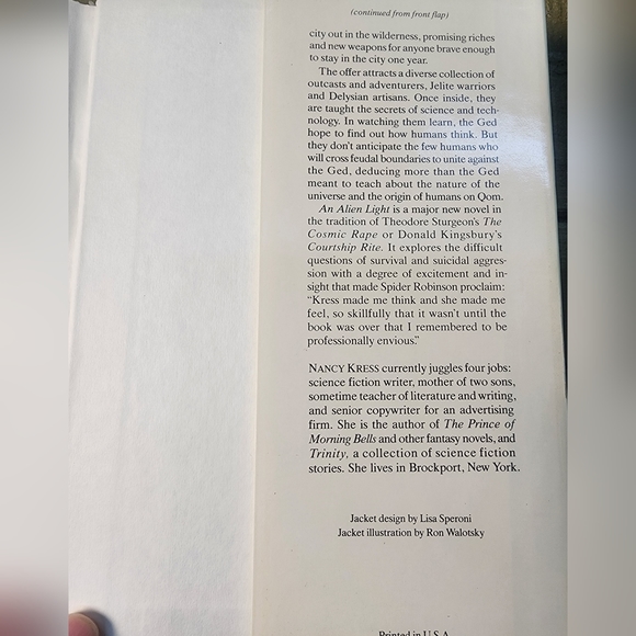 An Alien Light by Nancy Kress Vintage SciFi Fantasy Hardcover Book - Picture 4 of 4